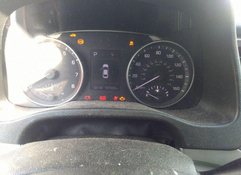 Photo 7 of 2017 Hyundai Elantra SE (VIN 5NPD84LF5HH057875)