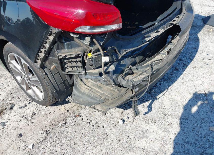 Photo 6 of 2017 Hyundai Elantra LIMITED (VIN 5NPD84LF5HH073364)