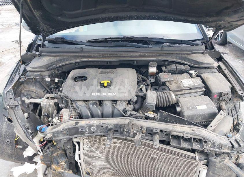 Photo 10 of 2017 Hyundai Elantra SE (VIN 5NPD84LF5HH080573)