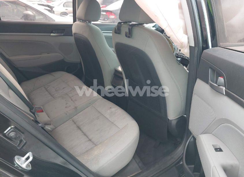 Photo 8 of 2017 Hyundai Elantra SE (VIN 5NPD84LF5HH080573)