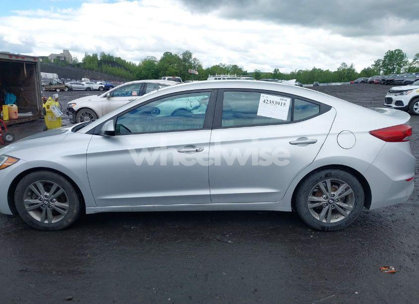 Photo 14 of 2017 Hyundai Elantra SE (VIN 5NPD84LF5HH092092)