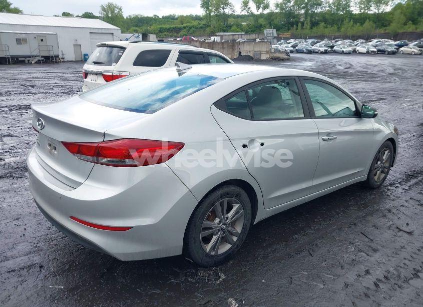 Photo 4 of 2017 Hyundai Elantra SE (VIN 5NPD84LF5HH092092)