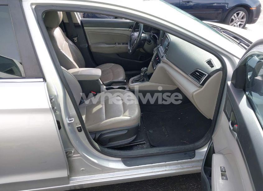 Photo 5 of 2017 Hyundai Elantra LIMITED (VIN 5NPD84LF5HH097213)