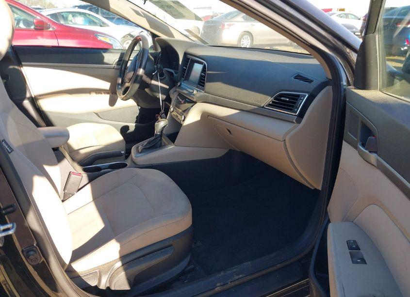 Photo 5 of 2017 Hyundai Elantra SE (VIN 5NPD84LF5HH105052)