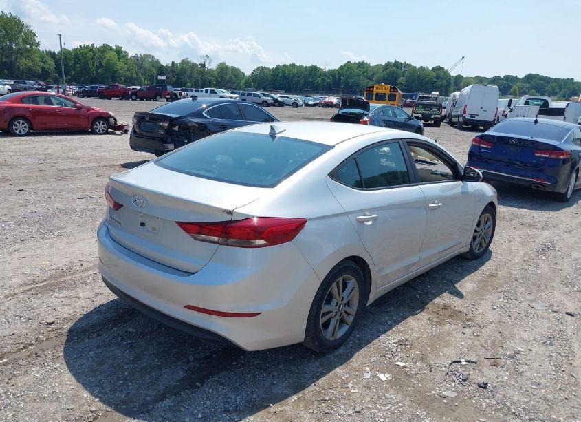 Photo 4 of 2017 Hyundai Elantra SE (VIN 5NPD84LF5HH106881)
