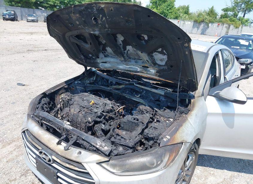 Photo 6 of 2017 Hyundai Elantra SE (VIN 5NPD84LF5HH106881)