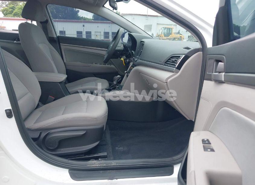 Photo 5 of 2017 Hyundai Elantra SE (VIN 5NPD84LF5HH132588)