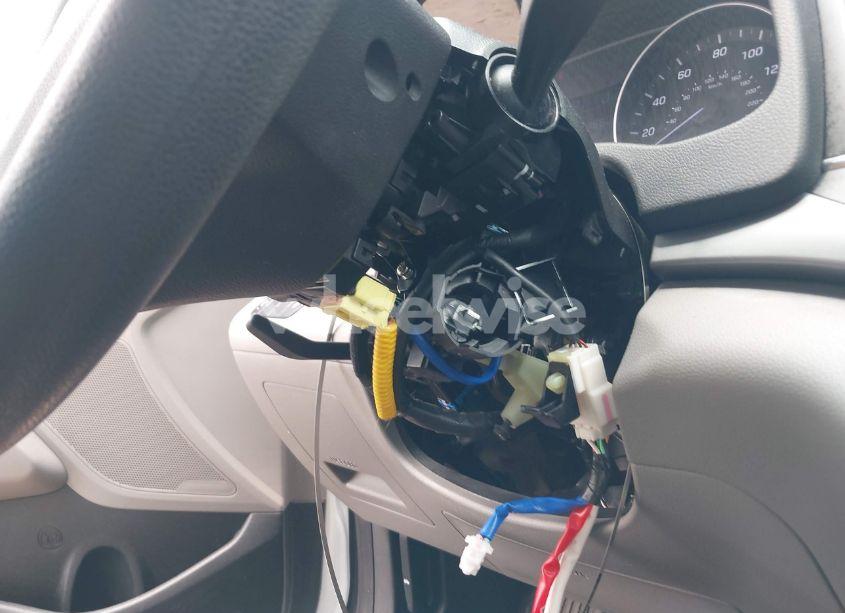 Photo 6 of 2017 Hyundai Elantra SE (VIN 5NPD84LF5HH132588)