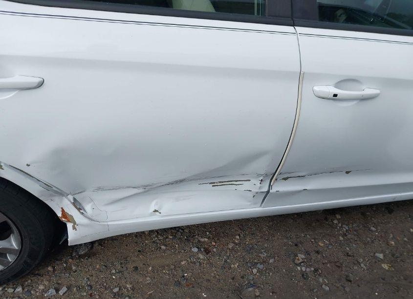 Photo 6 of 2017 Hyundai Elantra VALUE EDITION (VIN 5NPD84LF5HH183718)