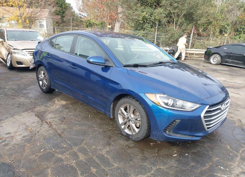 2017 Hyundai Elantra SE (VIN 5NPD84LF5HH192502) main photo