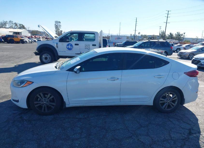 Photo 13 of 2017 Hyundai Elantra SE (VIN 5NPD84LF5HH207421)