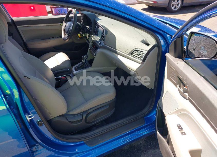 Photo 5 of 2017 Hyundai Elantra SE (VIN 5NPD84LF5HH211579)