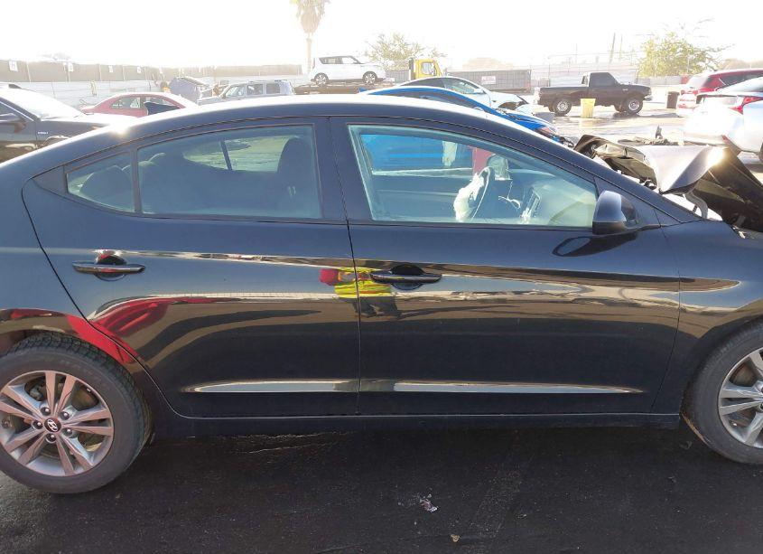 Photo 13 of 2018 Hyundai Elantra SEL (VIN 5NPD84LF5JH213984)