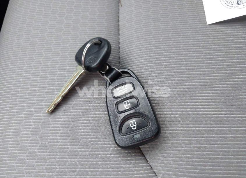 Photo 11 of 2018 Hyundai Elantra SEL (VIN 5NPD84LF5JH220725)