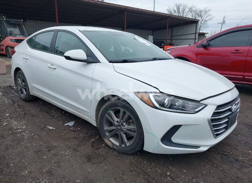 2018 Hyundai Elantra SEL (VIN 5NPD84LF5JH225651) main photo