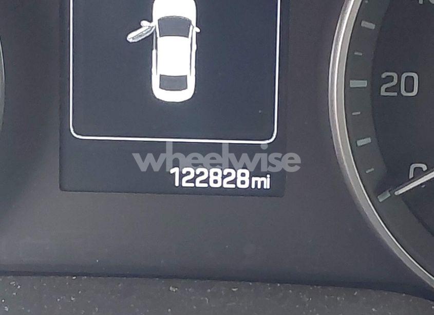 Photo 16 of 2018 Hyundai Elantra SEL (VIN 5NPD84LF5JH230977)