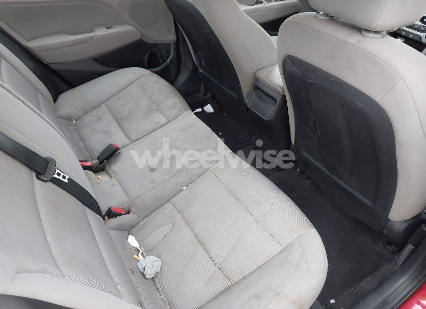 Photo 8 of 2018 Hyundai Elantra SEL (VIN 5NPD84LF5JH230977)