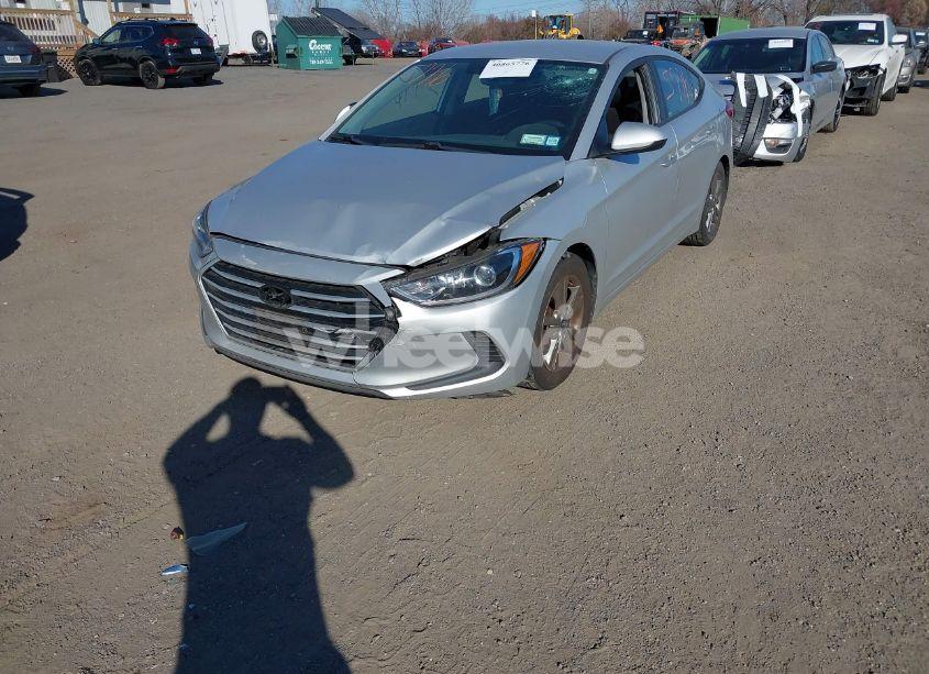 Photo 2 of 2018 Hyundai Elantra SEL (VIN 5NPD84LF5JH260299)