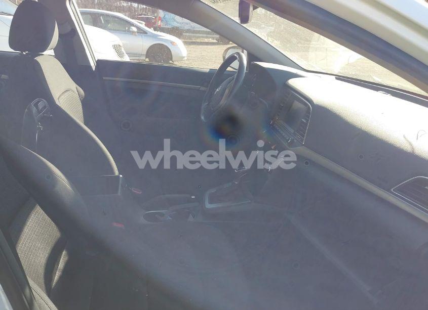 Photo 5 of 2018 Hyundai Elantra VALUE EDITION (VIN 5NPD84LF5JH306262)