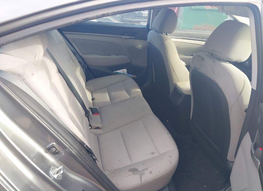 Photo 8 of 2018 Hyundai Elantra SEL (VIN 5NPD84LF5JH309498)