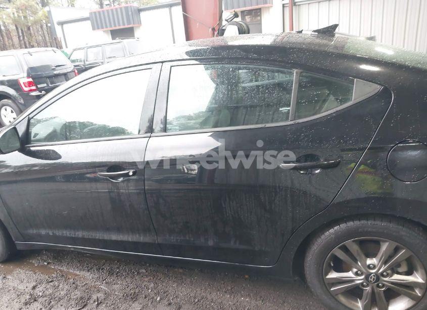 Photo 14 of 2018 Hyundai Elantra SEL (VIN 5NPD84LF5JH310151)