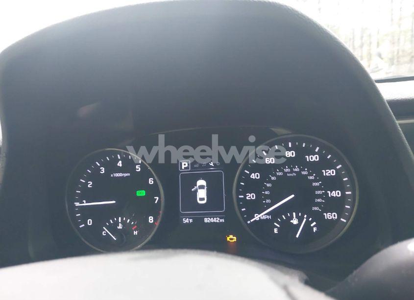 Photo 15 of 2018 Hyundai Elantra SEL (VIN 5NPD84LF5JH310151)