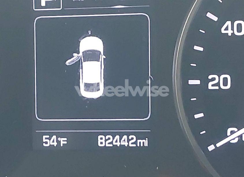 Photo 7 of 2018 Hyundai Elantra SEL (VIN 5NPD84LF5JH310151)