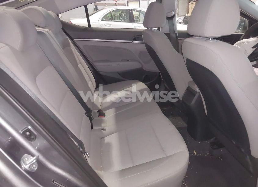 Photo 8 of 2018 Hyundai Elantra SEL (VIN 5NPD84LF5JH333977)