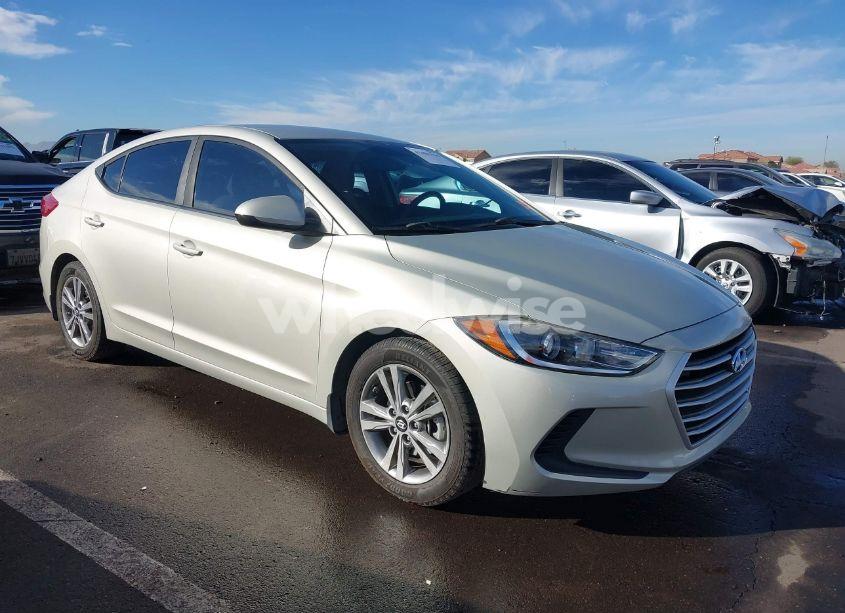 2018 Hyundai Elantra SEL (VIN 5NPD84LF5JH374660) main photo