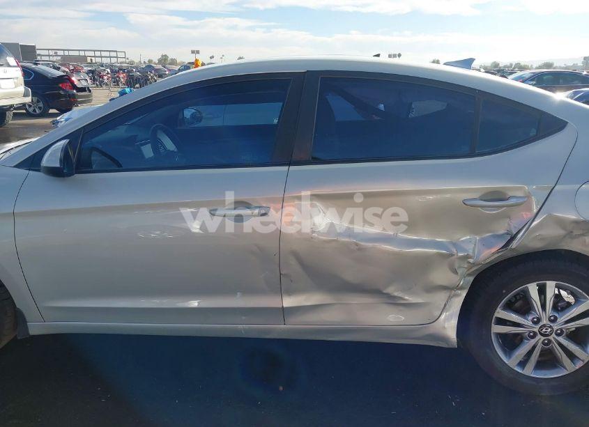 Photo 14 of 2018 Hyundai Elantra SEL (VIN 5NPD84LF5JH374660)