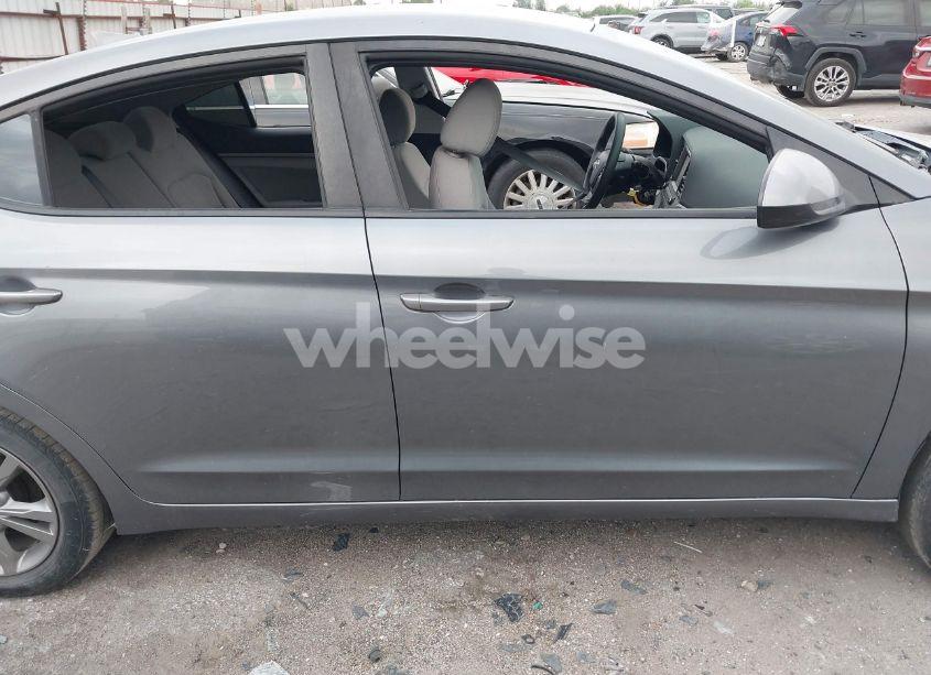 Photo 13 of 2018 Hyundai Elantra SEL (VIN 5NPD84LF5JH387604)