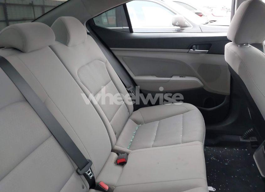 Photo 8 of 2018 Hyundai Elantra SEL (VIN 5NPD84LF5JH387604)