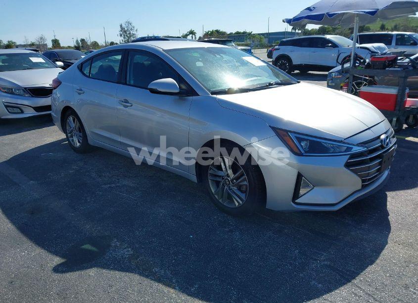 2019 Hyundai Elantra SEL (VIN 5NPD84LF5KH410767) main photo