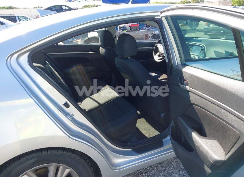 Photo 8 of 2019 Hyundai Elantra SEL (VIN 5NPD84LF5KH410767)