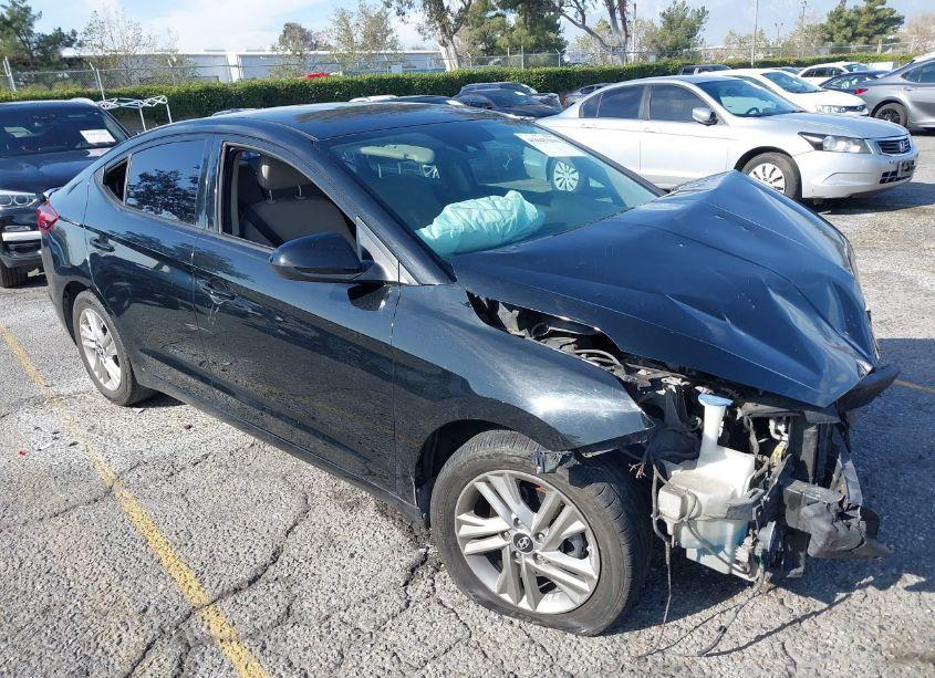2019 Hyundai Elantra SEL (VIN 5NPD84LF5KH416715) main photo