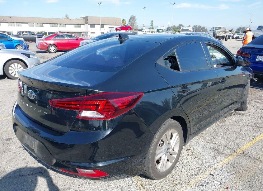 Photo 4 of 2019 Hyundai Elantra SEL (VIN 5NPD84LF5KH416715)