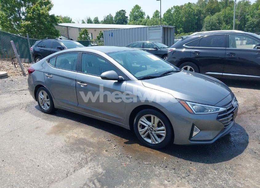 2019 Hyundai Elantra SEL (VIN 5NPD84LF5KH426211) main photo