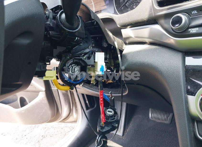 Photo 12 of 2019 Hyundai Elantra SEL (VIN 5NPD84LF5KH426211)
