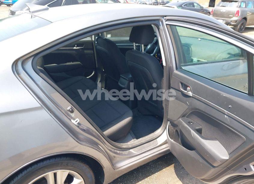 Photo 8 of 2019 Hyundai Elantra SEL (VIN 5NPD84LF5KH426211)