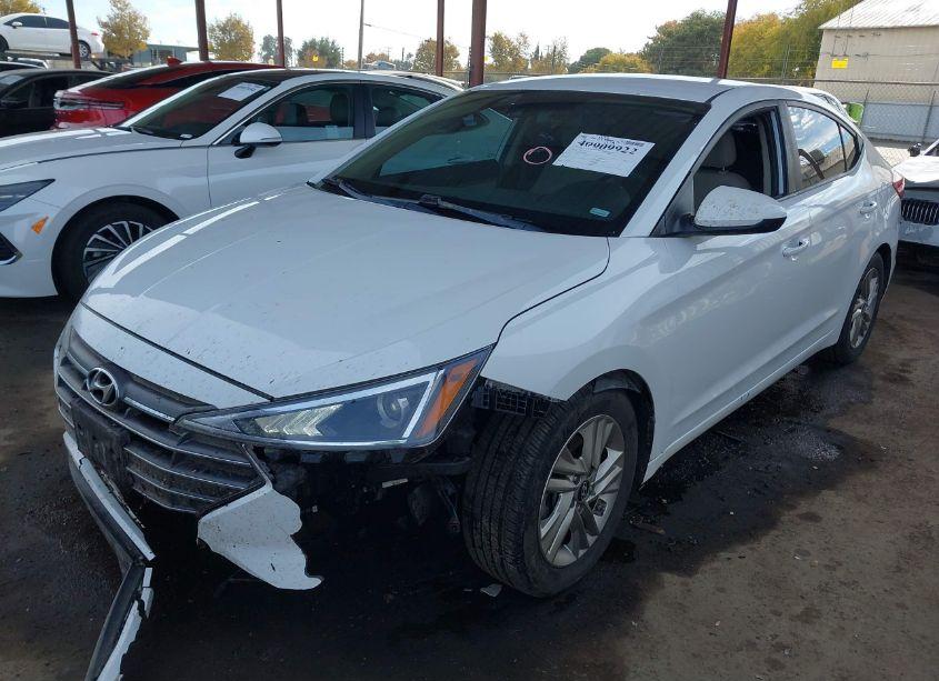 Photo 2 of 2019 Hyundai Elantra SEL (VIN 5NPD84LF5KH435569)