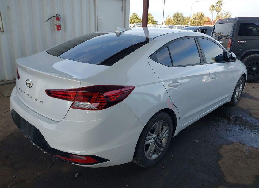 Photo 4 of 2019 Hyundai Elantra SEL (VIN 5NPD84LF5KH435569)