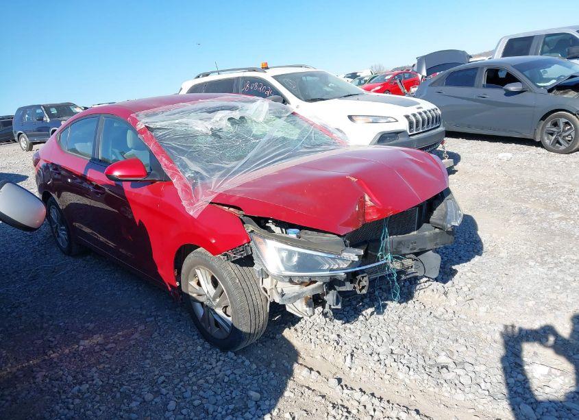 2019 Hyundai Elantra SEL (VIN 5NPD84LF5KH441324) main photo