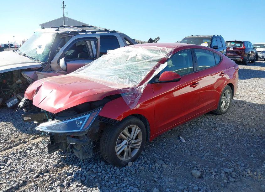 Photo 2 of 2019 Hyundai Elantra SEL (VIN 5NPD84LF5KH441324)