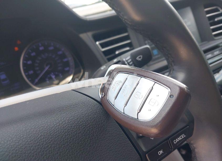 Photo 11 of 2019 Hyundai Elantra LIMITED (VIN 5NPD84LF5KH445843)