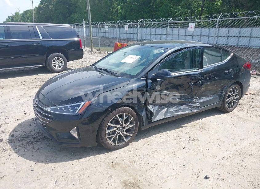 Photo 2 of 2019 Hyundai Elantra LIMITED (VIN 5NPD84LF5KH445843)