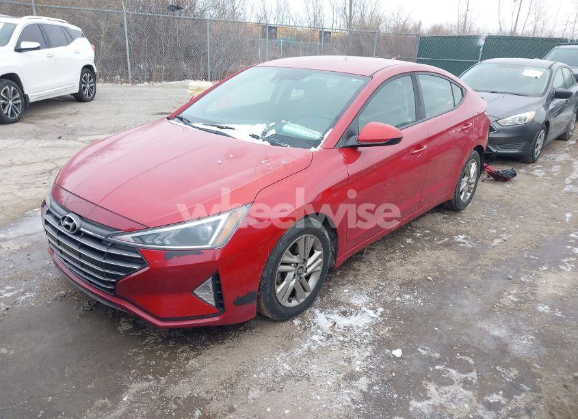 Photo 2 of 2019 Hyundai Elantra SEL (VIN 5NPD84LF5KH453814)