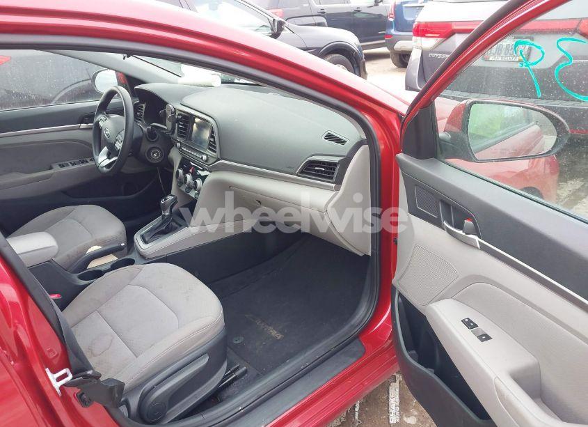 Photo 5 of 2019 Hyundai Elantra SEL (VIN 5NPD84LF5KH453814)