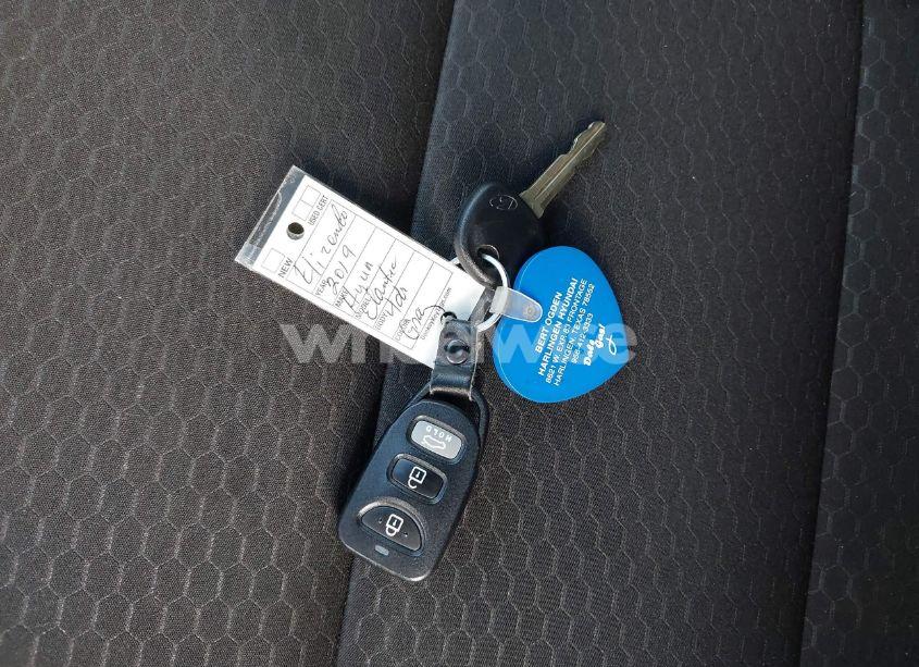 Photo 11 of 2019 Hyundai Elantra SEL (VIN 5NPD84LF5KH476560)