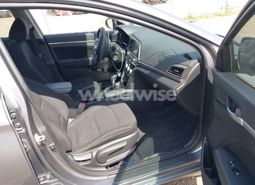 Photo 5 of 2019 Hyundai Elantra SEL (VIN 5NPD84LF5KH476560)