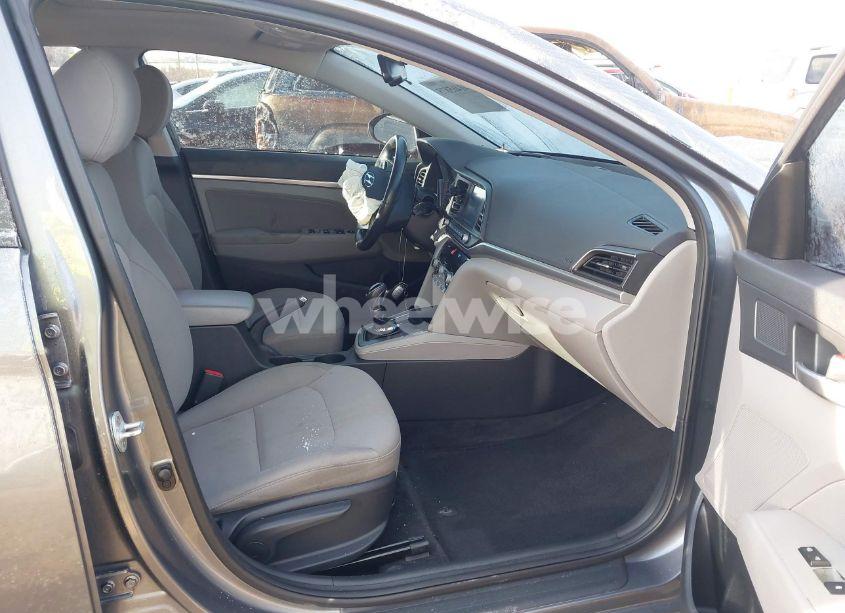 Photo 5 of 2019 Hyundai Elantra VALUE EDITION (VIN 5NPD84LF5KH484447)